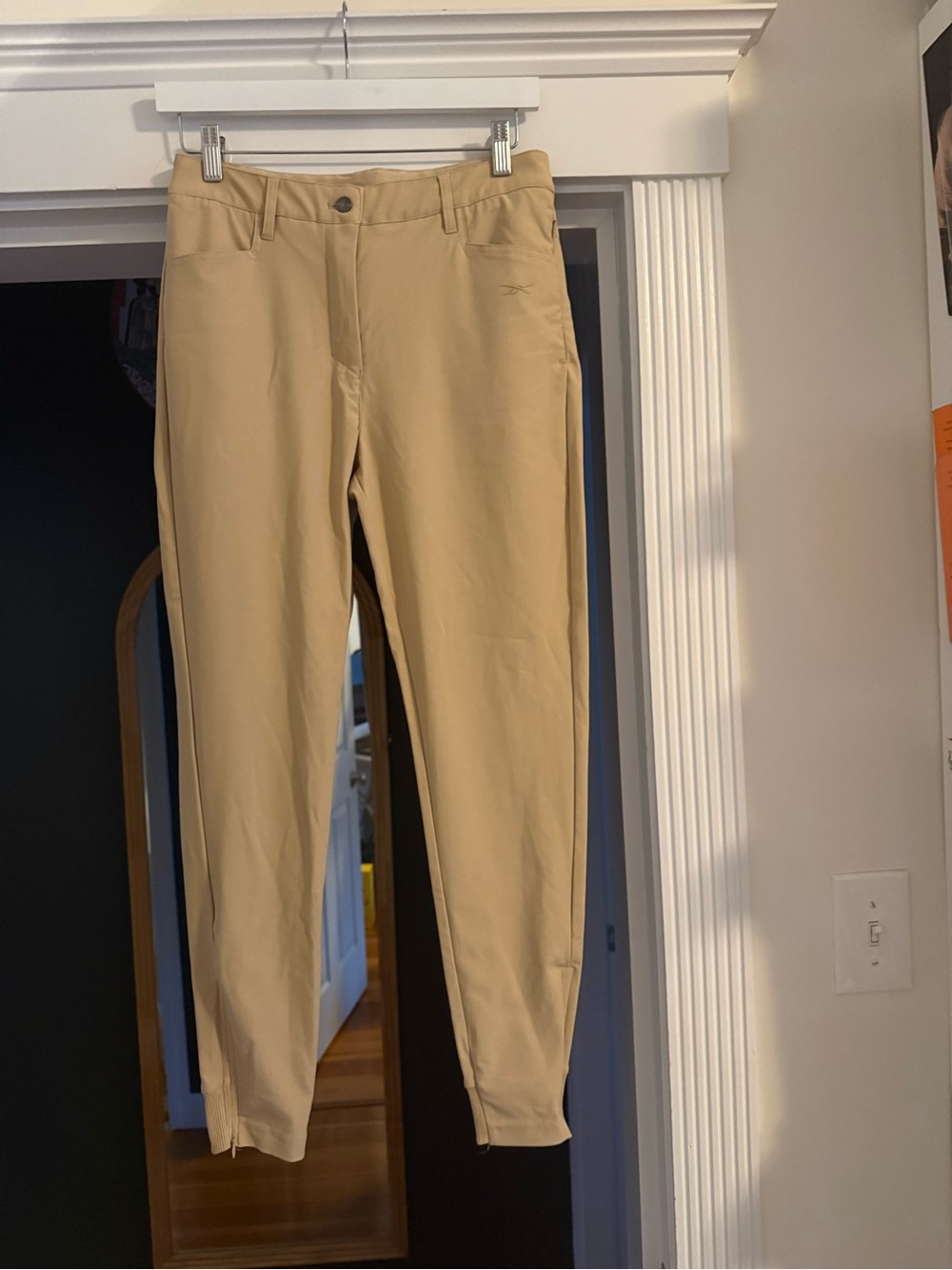 Reebok Golf Women’s Tan Performance Jogger Pants Size XS NWOT